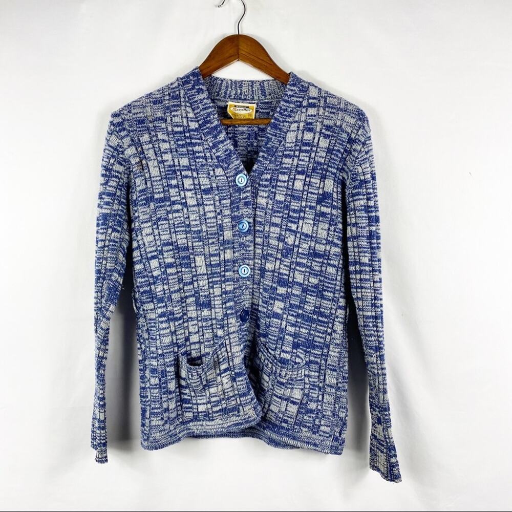 WOOLCO Stroller Vintage V Neck Cardigan in Size Medium